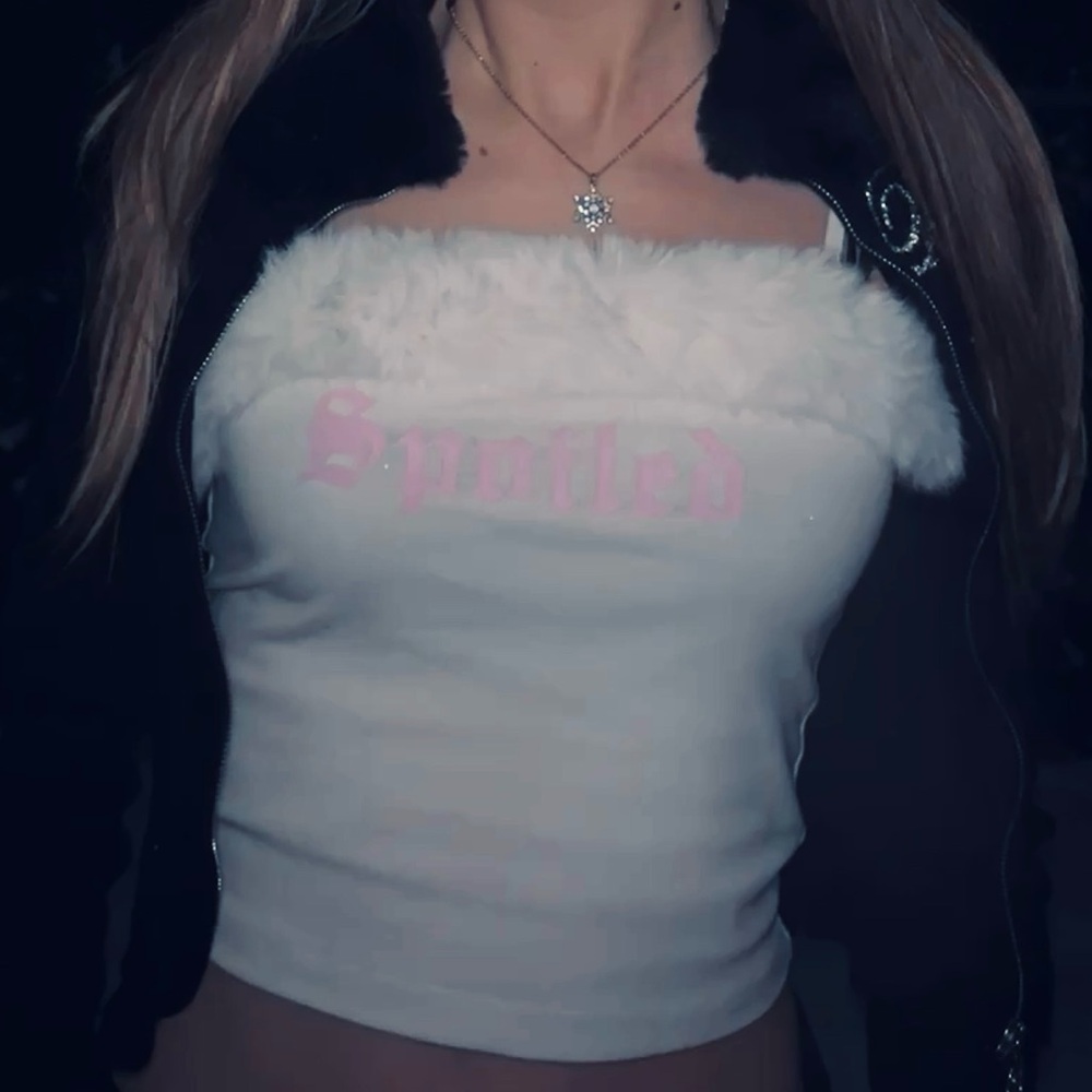 SPOILED TANK TOP WITH FUR DETAIL